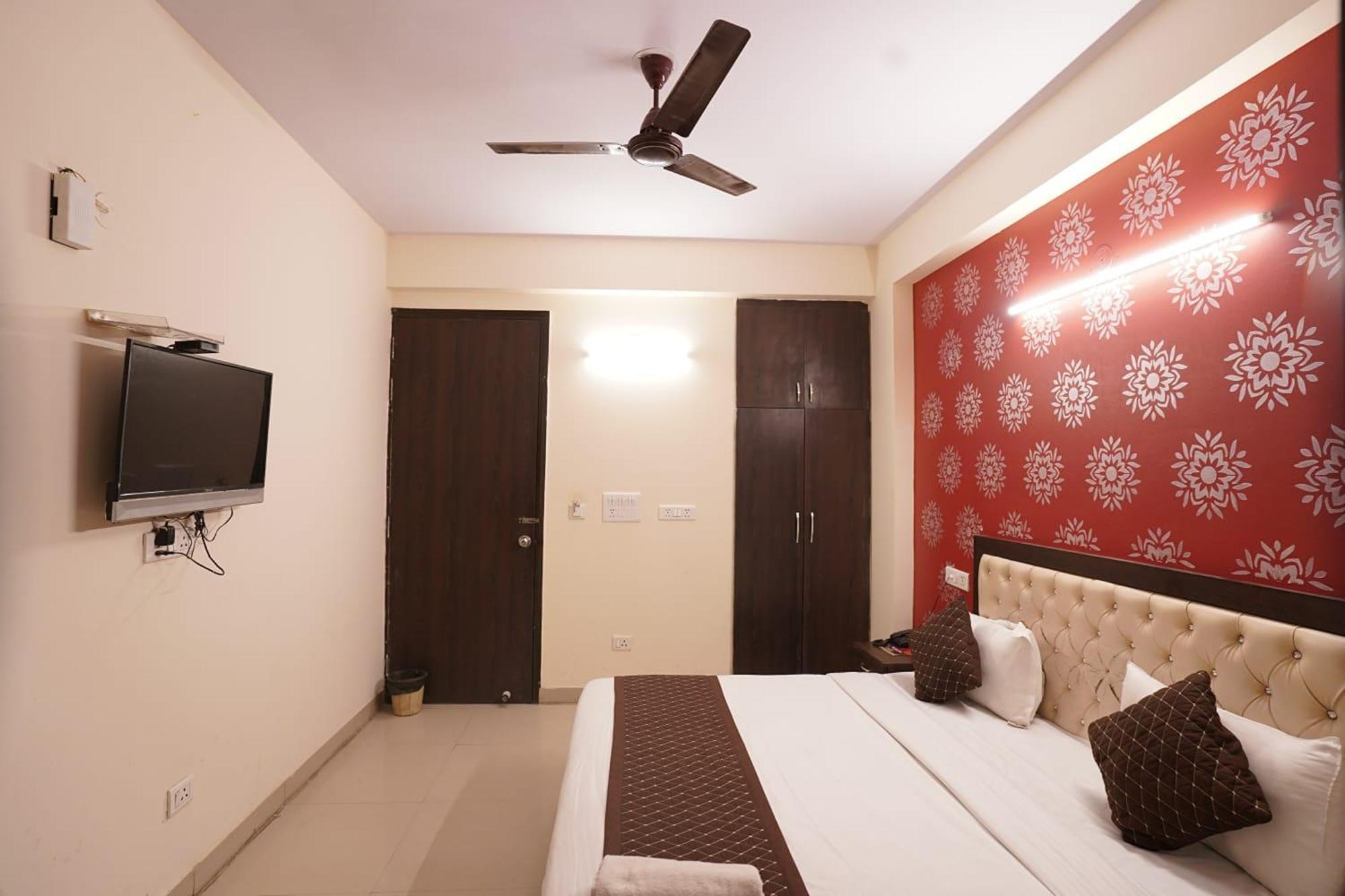 Hotel Tourist Palace Nuova Delhi Esterno foto