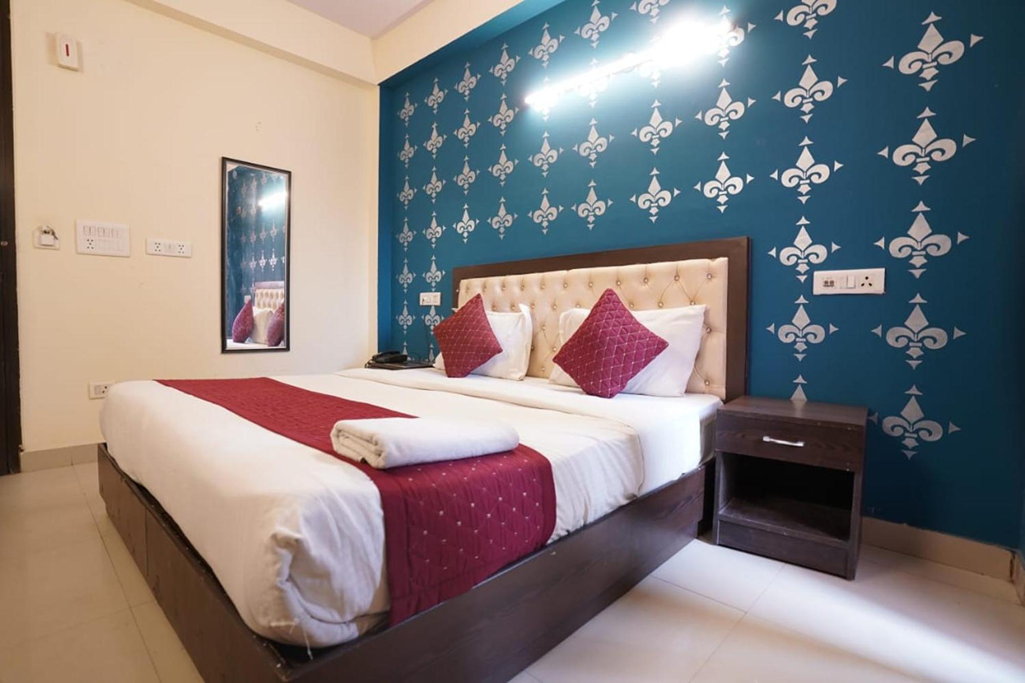 Hotel Tourist Palace Nuova Delhi Esterno foto
