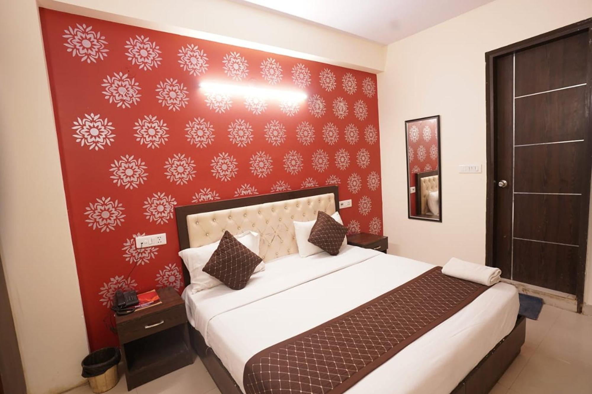 Hotel Tourist Palace Nuova Delhi Esterno foto
